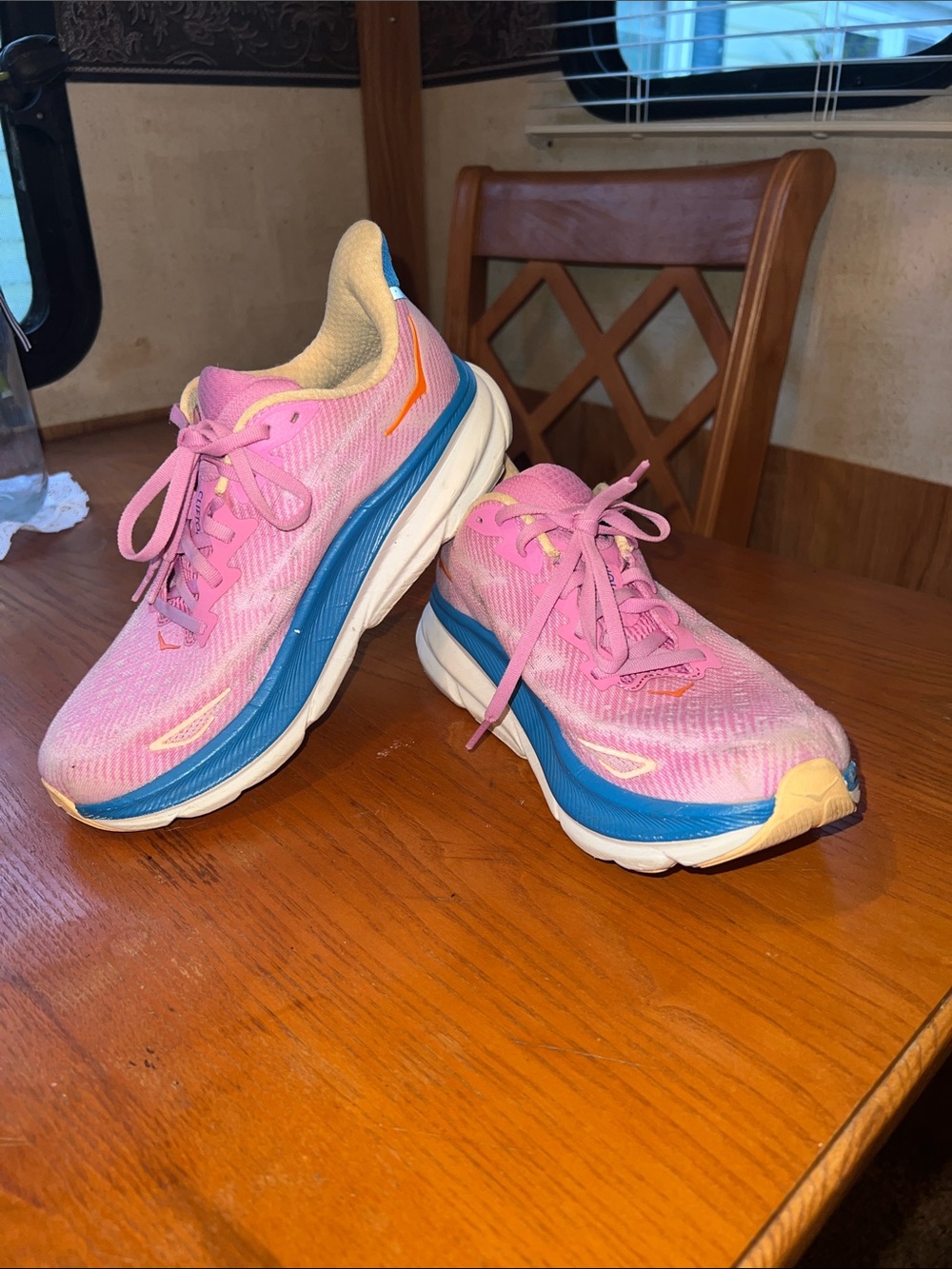 HOKA One Clifton Size 8 Running Shoes Local Sneakers Training Shoes